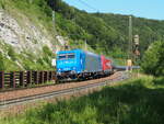 HGK 185 521-2 und 185 auf der Geislinger Steige am 22.06.2014.