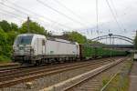   Die an die SETG - Salzburger Eisenbahn Transportlogistik GmbH (Salzburg) vermietete 193 812-5 (91 80 6193 812-5 D-Rpool), eine Siemens Vectron AC der Railpool GmbH (M�nchen), rauscht am 23.05.2015