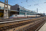   ICE 1 - Tz 0119  Osnabr�ck  401 019-4/401 019-5 am 08.02.2020 beim Halt im Hbf Augsburg.