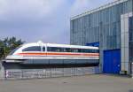 Er schwebte im Emsland �ber die Schienen, der Transrapid. Hier am 20.04.2006 ein TR 08 beim Transrapid Besucherzentrum in Lathen. In Deutschland wird es wohl nie eine richtige kommerzielle Strecke geben, in Shanghai f�hrt er mit 430 km/h.