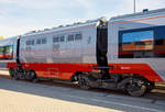   Detailbild der Powerpack-Einheit des GA 755 401 (British Rail Class 755/4), ein vierteiliger FLIRT-Triebzug mit bimodalem Antrieb (BMU) f�r Greater Anglia (GB), der von Stadler auf der InnoTrans