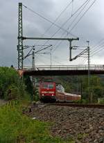 Die 111 156 zieht den RE 9 (Rhein-Sieg-Express) Aachen - K�ln - Siegen am 15.09.2012 weiter Bahnhof Betzdorf/Sieg in Richtung Siegen.