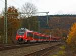 442 256 und 442 254 (Zwei gekuppelte 4-teilige Talent 2) f�hrt am 11.11.2012 als RE 9 (rsx - Rhein-Sieg-Express) Siegen - K�ln - Aachen in Richtung K�ln, hier bei Betzdorf-Bruche.