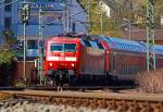 Die 120 207-6 (ex 120 136-7) zieht den RE 9 - Rhein Sieg Express (RSX) Aachen - K�ln - Siegen am 20.04.2013 nun vom Bahnhofes Betzdorf/Sieg weiter in Richtung Siegen.