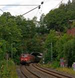 111 118-6 mit RE 9 (Rhein-Sieg-Express) Aachen - K�ln - Siegen rauscht hier am 04.08.2012 aus dem Scheuerfelder Tunnel und �berquert die Sieg.