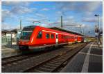 Der  RegioSwinger  Dieseltriebwagen mit Neigetechnik 612 639 / 139 der DB Regio fährt am 23.12.2013 vom Bahnhof Wetzlar (Gleis 4) als RE 25  Lahntalexpress  (Gießen - Wetzlar - Limburg/Lahn
