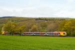   Ein 5-teiliger Stadler Flirt der HLB Bahn (Hessischen Landesbahn) fährt am 01.05.2015 zwischen Edingen und Katzenfurt (Dillkreis), als RE99 / RE 40 Siegen - Gießen - Frankfurt Hbf (Umlauf