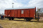 Zweiachsiger Güterzuggepäckwagen mit Bremserbühne 40 80 950 6 171-4 D-EFSK der Gattung (U) Dghs (ex Pwghs54), der Eisenbahnfreunde Treysa e.V., ausgestellt am 24.03.2018 beim