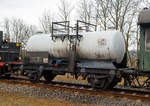 2-achsiger Kesselwagen 40 80 7012 073-3 D-EFSK, der Gattung Z, f�r Kesselspeisewasser, der Eisenbahnfreunde Treysa e.V, hier am 03.02.2018 im Zugverband im Bahnhof Hachenburg.