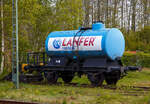 Zwei achsiger Kesselwagen mit Bremserbühne „LANFER Energie“ am 01.05.2022 auf dem Museumsareal der MKO - Museumseisenbahn Küstenbahn Ostfriesland e.