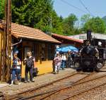 Was da am 27.05.2012 im Museum Chaulin der Museumsbahn Blonay–Chamby alles so herum f�hrt und l�uft:-)  Recht die G 3/3 Dampftenderlokomotive BAM Nr.