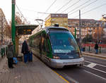 Straßenbahn Mailand
Der Niederflur-Straßenbahntriebwagen ATM 7020 ein Adtranz Eurotram (heute Bombardier) erreicht am 28.12.2015 die Haltestelle Viale Tibaldi in Mailand. 
	
Zwischen 1999 und 2002 wurden 26 siebenteilige Einrichtungsfahrzeuge von Typ Eurotram von Adtranz für die ATM (Mailand) gebaut und geliefert, die von der ATM als Baureihe 7000 eingereiht wurden.

Die Eurotram ist eine Niederflur-Straßenbahn von Bombardier Transportation. Sie ist seit 1994 in Straßburg im Einsatz und wurde in weiterer Folge auch nach Mailand und Porto geliefert. Ursprünglich wurde sie von ABB und der italienischen Firma Socimi entwickelt, nach dem Konkurs von Socimi übernahm ABB alleine die Fertigung. Mit dem Zusammenschluss von ABB mit anderen Firmen in Adtranz wechselte abermals der Herstellername. Nach Übernahme von Adtranz durch Bombardier Transportation übernahm selbige Firma die Produktion.

Die Eurotram ist auf der ganzen Länge niederflurig (100 % Niederfluranteil) und verfügt über ein modernes Design. Große Fenster über die gesamte Länge und ein abgeflachter Führerstand mit einer einzelnen, großen Frontscheibe erinnern mehr an einen Hochgeschwindigkeitszug als an eine Straßenbahn.

TECHNISCHE DATEN:
Hersteller:	Adtranz
Gebaute Stück: 	26 (7001 bis 7026)
Baujahre: 	1999 bis 2002
Spurweite: 1.435 mm
Achsformel: Bo' 2' Bo' Bo'
Anzahl der Achsen: 8
Länge über alles: 34.105 mm
Achsabstand im Drehgestell: 1.400 mm
Lauf- und Treibraddurchmesser: 561mm
Breite: 2.473 mm
Höhe: 3.188 mm
Eigengewicht: 37,9 t
Sitzplätze:	68
Stehplätze: 194
Fußbodenhöhe: 350 mm
Leistung: 12 x 28,5 kW (330 kW)
Höchstgeschwindigkeit: 70 km/h
Stromsystem: 550 bis 600 V DC (=)
Niederfluranteil: 100 %
