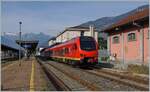 Der bimodulare FS Trenitalia BUM BTR 831 003 verl�sst als Regionale 2722 Aosta mit dem Ziel Torino Porta Nuova.