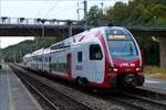 Der CFL KISS 2311 verl�sst am 03.08.2018 den Bahnhof von Clervaux.