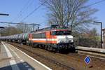 RFO 1831 -ex NS 1631, danach NS 1831, danach LOCON 9904- schleppt ein VTG-Kesselwagenzug durch Arnhem-Velperpoort am 27 M�rz 2020.