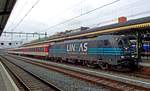 Mit der Alpen-Express 13466 treft Lineas 186 293 am 1 M�rz 2020 in 's-Hertogenbosch ein.