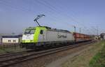 CapTrain 186 154 schleppt ein Kohlezug durch Venlo Vierpaardjes ins Deutschland am 16 M�rz 2022.