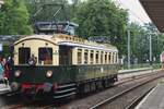 W�hrend ein Bahnhofsfest steht CREW2454 eigener Blokkendoos 9002 am 8 Juni 2024 in Baarn.