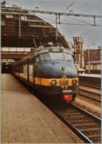 Ein Mat'57 wartet in Amsterdam auf die Abfahrt als IC nach Bruxellses. 
26. Juni 1984
