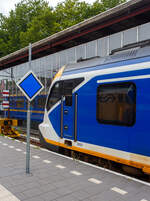 Detailbild des dreiteiligen NS SNG 2351 (Sprinter Nieuwe Generatie), ein CAF Civity Triebzug.