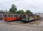 STRASSENBAHNBETRIEBE IN POLEN
Historische Strassenbahn in BRESLAU
Die am 19. August 2014 in Breslau per Zufall entdeckten Strassenbahnen warten im Freien abgestellt auf die Aufarbeitung. Auf die Breslauer Strassenbahnfreunde wartet somit noch viel Arbeit.  
Foto: Walter Ruetsch
