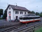Bahnhof Les Brenets mit Triebwagen der TRN (Quelle Wikipedia, Bild J.Haller, CC BY 3.0)