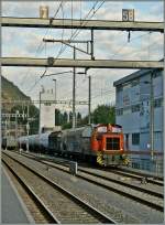 Die  Lonza  Em 837 853-1 beim Rangieren in Visp.