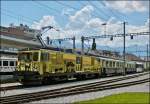 Die goldene  train du chocolat  Lok (genau genommen Gep�cktriebwagen) war am 28.05.2012 in Bulle abgestellt.
