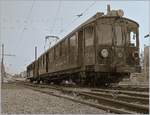 Der historische Martigny - Chatelard (MC) BCFe 4/4 N� 15 mit dem BFZt4 75 wartet als Gastzug des Blonay - Chamby Themenveranstaltung  Le Valais en f�te sur la BC  in Blonay auf den n�chsten Einsatz.