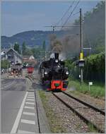 Gleich nach den Aufnahmen des  Valrose Nostalgie Exress  gelang in Blonay noch ein Bild der  SEG G 2x 2/2 N° 105  Todtnau  der Blonay Chamby Bahn welche mit dem morgendlichen Dampfzug Blonay in