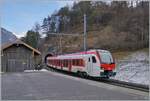 Der neue EVO TMR Region Alpes RABe 533 701 erreicht als R 26320 von Orsières kommend sein Ziel Sembracher. Hier besteht Anschluss nach Martigny.

24. Januar 2026 