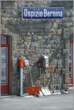 Nachdem ich gestern beim Gang ins Archiv bei der Baustelle sehr lange aufgehalten wurde, kann nun doch das gew�nschte Bild zeigen: Stil-Leben auf hohem Niveau (2253 m.�.M).