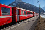 Berninabahn Personenwagen RhB AB 1545 (Baujahr 1968) ein verk�rzter 1./2.Klasse Einheitswagen I (EW I) mit Aluminiumwagenkasten am 22.03.2023 in der Station Bernina Diavolezza (2.082 m �.