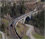 Re 4/4 II mit dem 2174 von Locarno nach Basel (bzw.