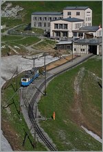 Der Bhe 2/4 207 verlässt die Rochers de Naye Richtung Jaman.