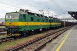 Am tr�ben 26 Mai 2015 treft 131 014 mit ein Kohlezug in Ostrava hl.n.